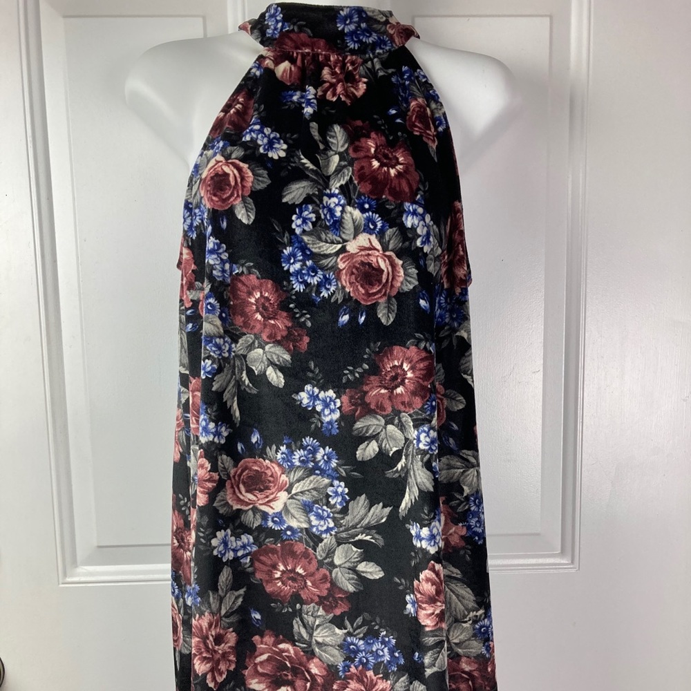 Peach Love, sleeveless velvet floral dress